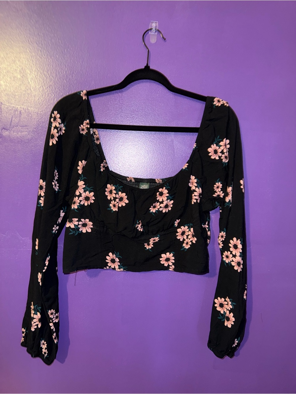 wild fable Black Long Sleeve Floral Scoop Crop Top with Pink Flowers